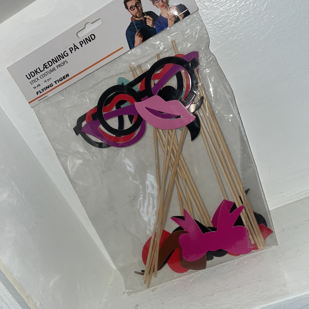 NWT Flying Tiger photo props